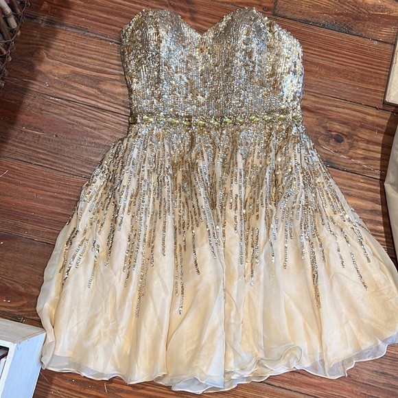 Sherri Hill gold strapless sequin dress 6 SN 1067911 - Picture 6 of 9